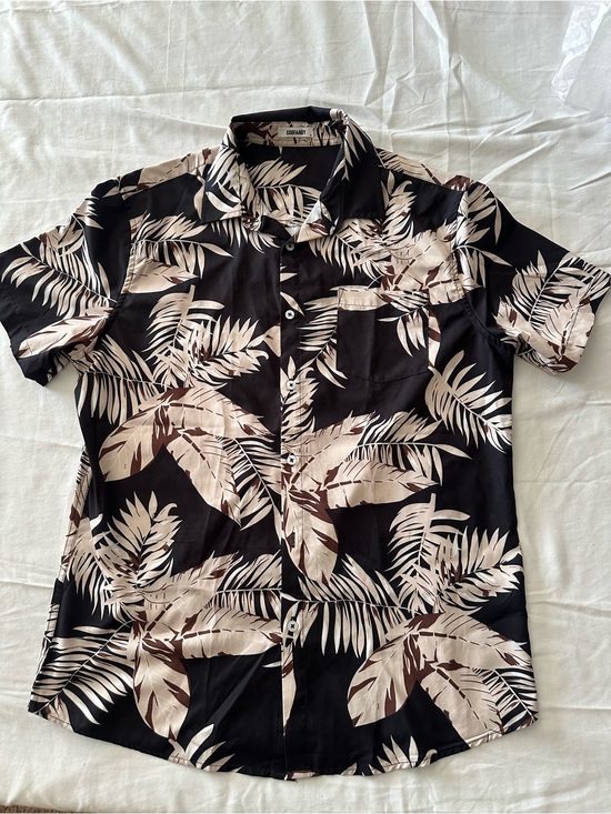 Other - Casual Palm-Print Button-Up Shirt - Black & Cream